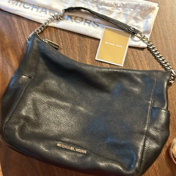 Michael Kors Leather Bag - Picture 11 of 11